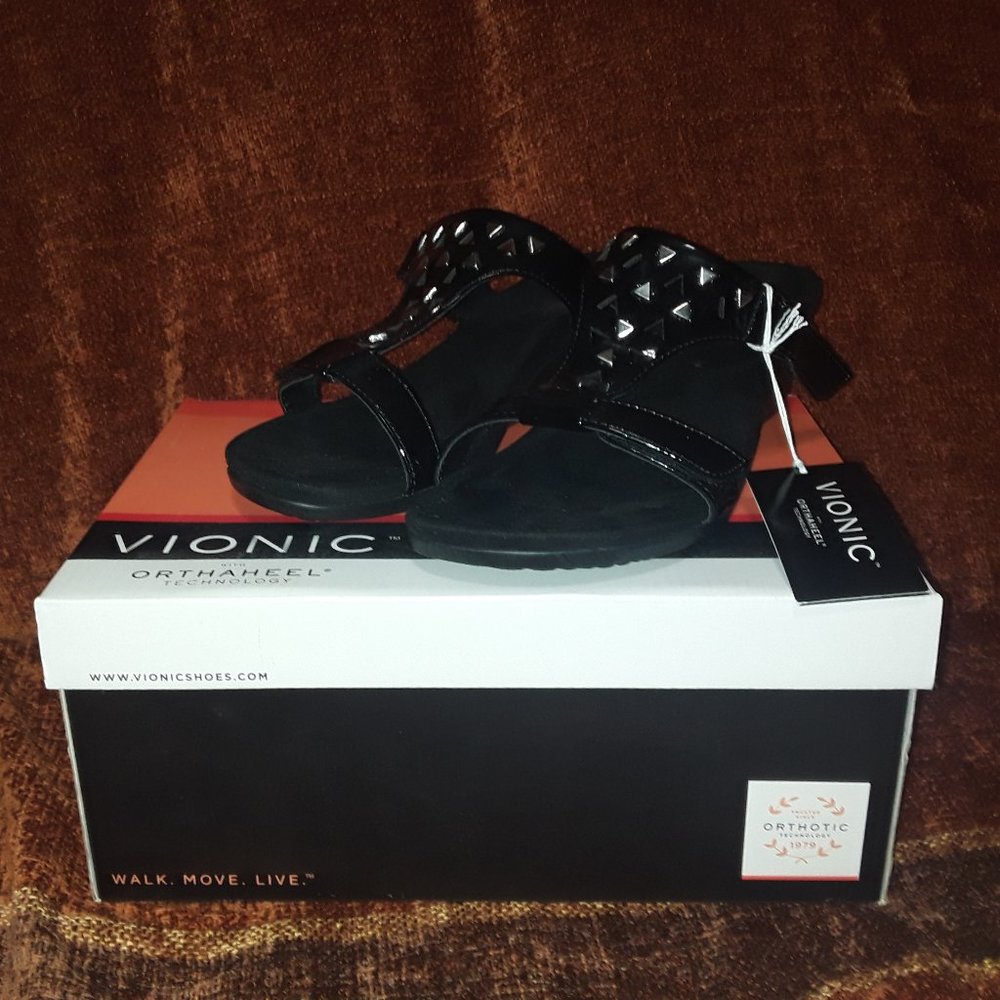 NIB Vionic Maggie Sandal Size 6